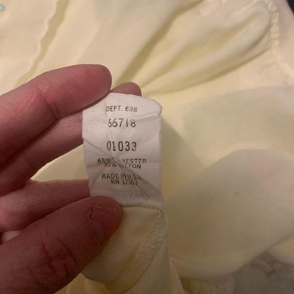 VINTAGE Sears 80’s Yellow Nightgown with Floral Embroidery Size Large - Picture 9 of 9